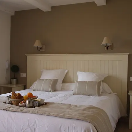 Le Concorde Hotel 3*