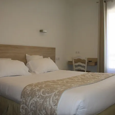 Le Concorde Hotel 3*