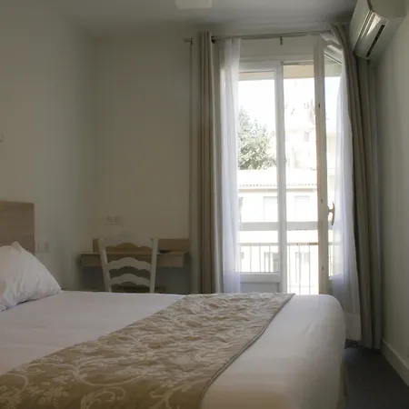 Le Concorde Hotel 3*
