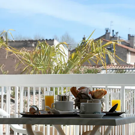 Le Concorde Hotel