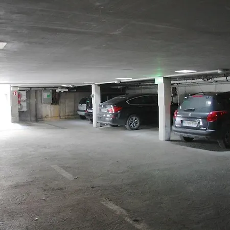 Le Concorde Hotel 3*